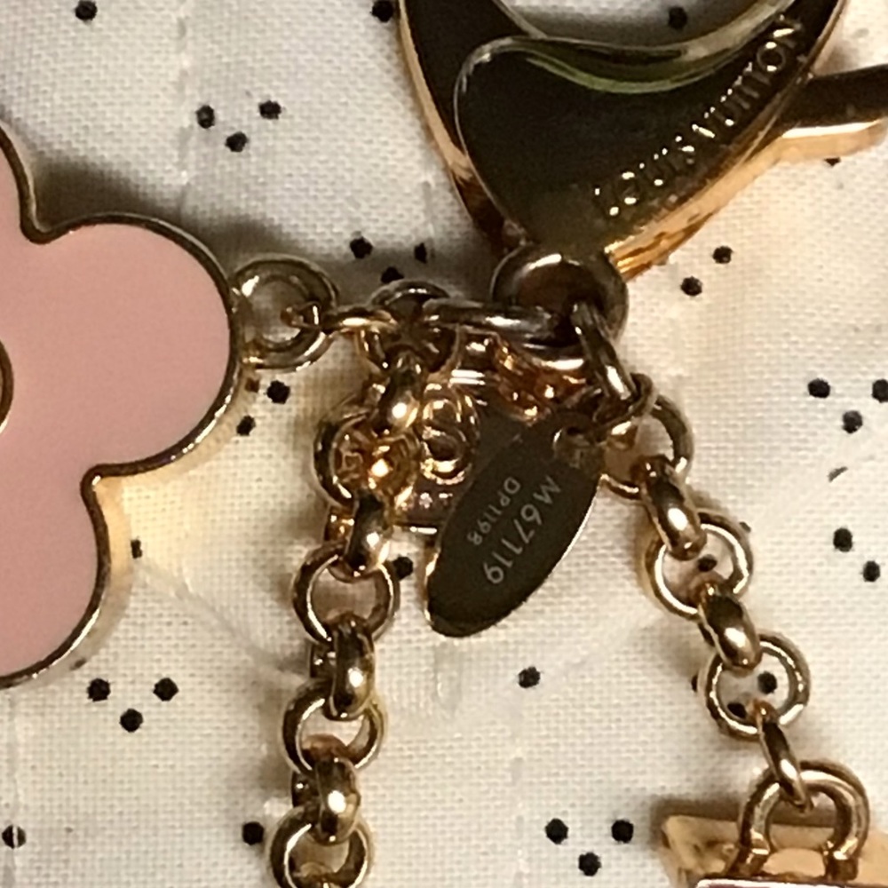 ❌SOLD❌Louis Vuitton Keychain 🌸🌺 - Picture 4 of 13